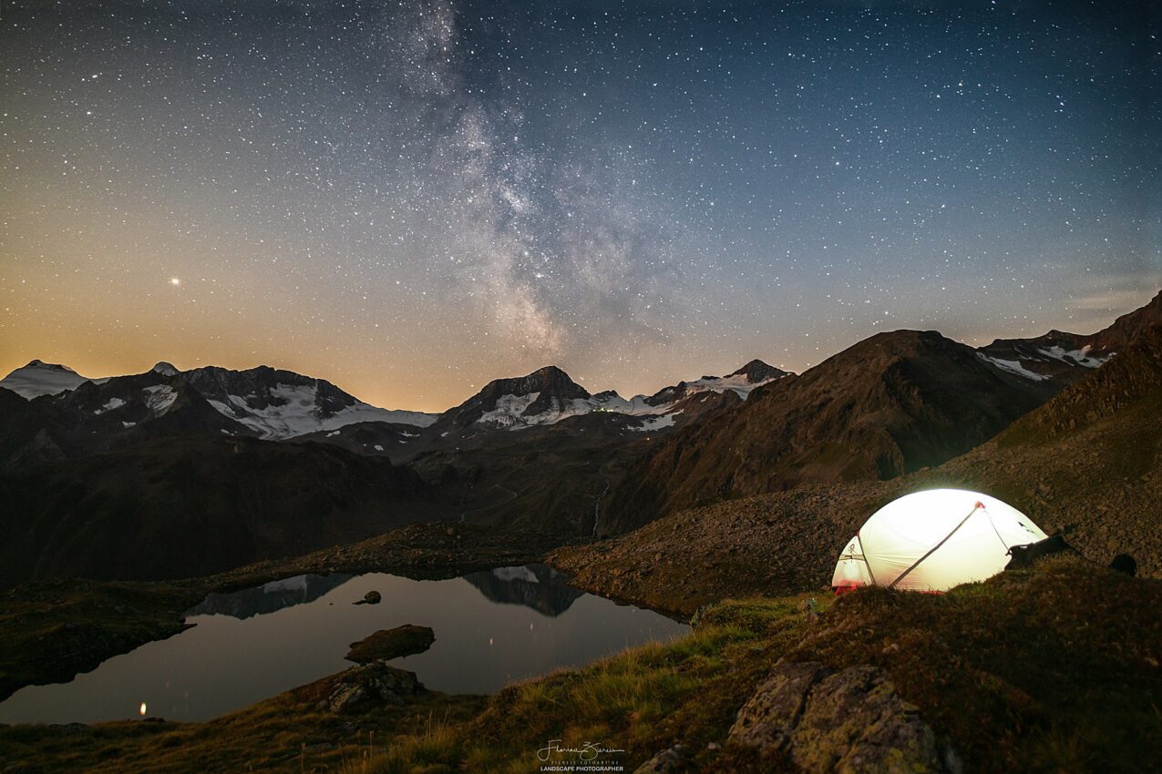Milchstraße über dem Stubaital bei Vollmond