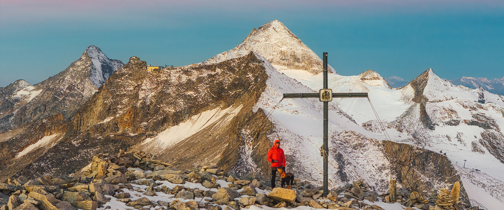Sonnenaufgang am Hohen Riffler (3231m) im Zillertal Sonnenaufgang am Hohen Riffler (3231m) im Zillertal