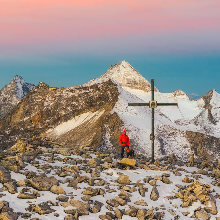 Sonnenaufgang am Hohen Riffler (3231m) im Zillertal Sonnenaufgang am Hohen Riffler (3231m) im Zillertal